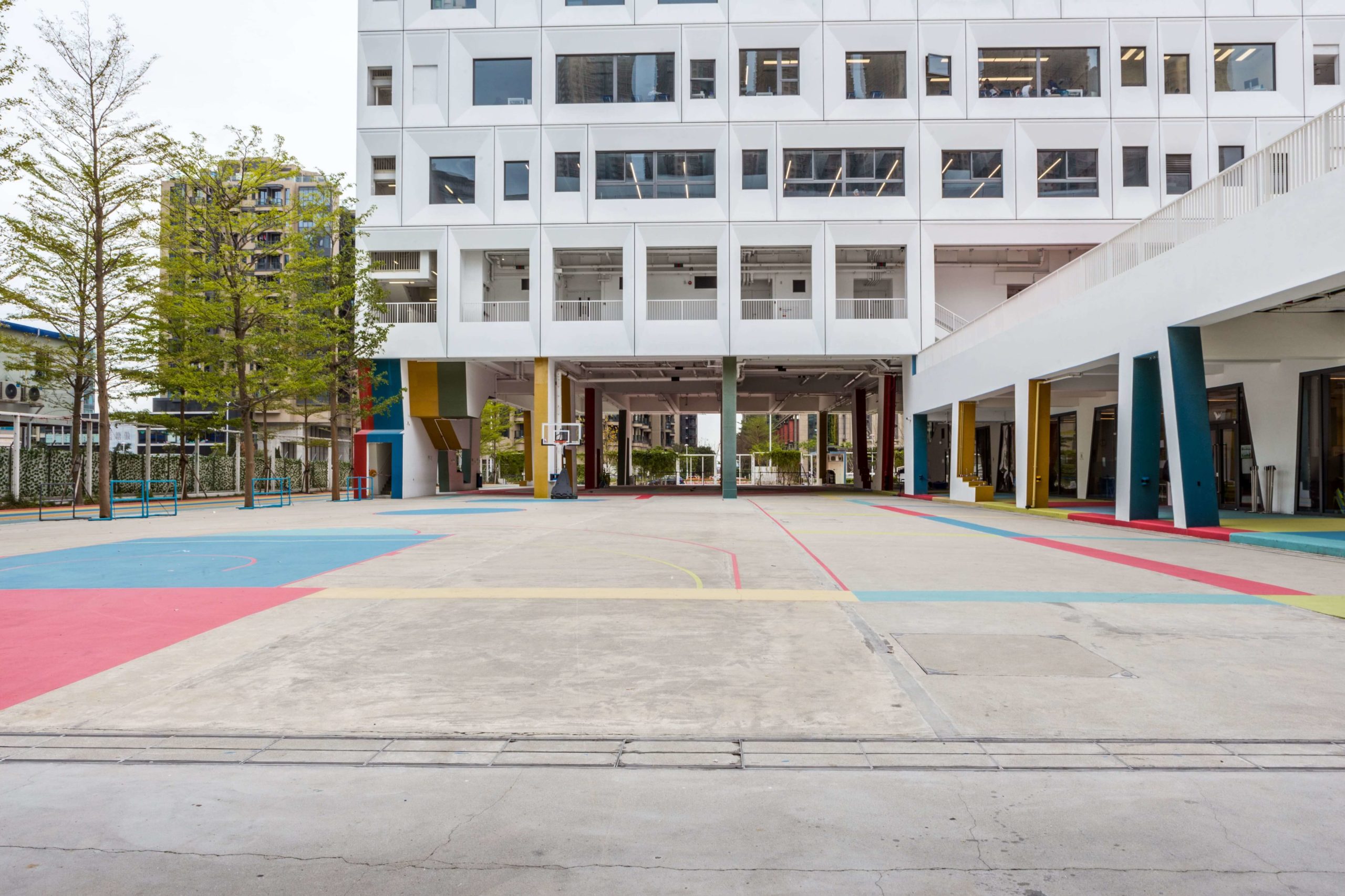&aacute;rea de basquete fora do minuto em escala 1