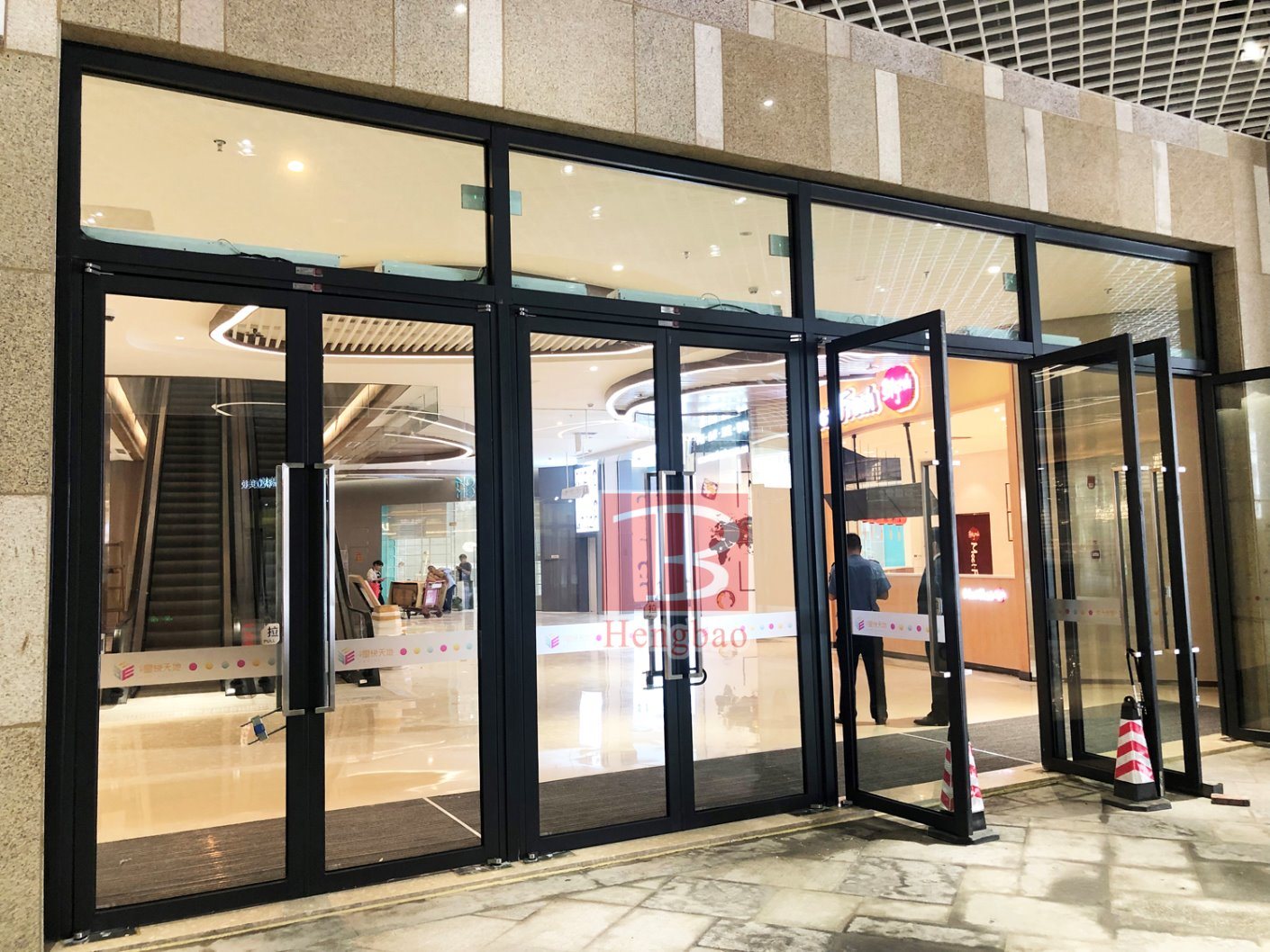 Padrão australiano como porta de vidro com classificação de fogo